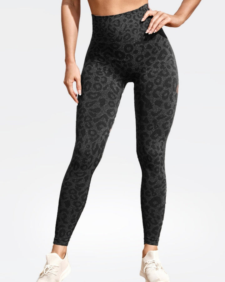 High-Waisted Seamless Leopard Print Yoga Pants with Tummy Control and Peach Lift for Stylish Outerwear