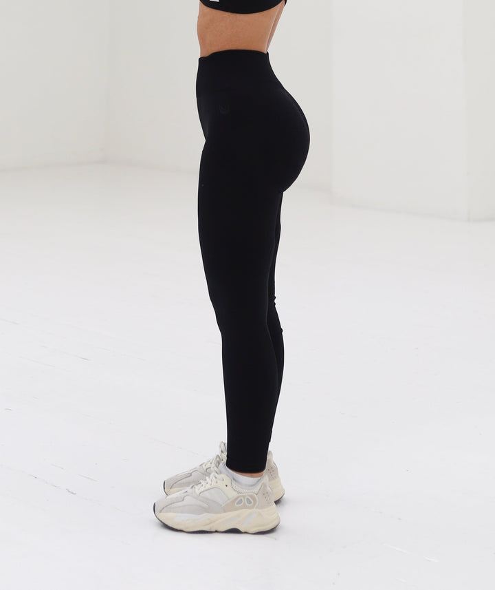 Smooth Ribbed Contour Leggings & Yoga Pants