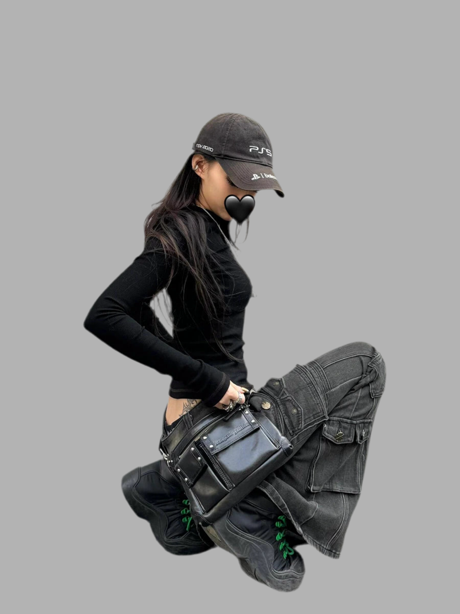 Low Waist Distressed Gothic Cargo Jeans