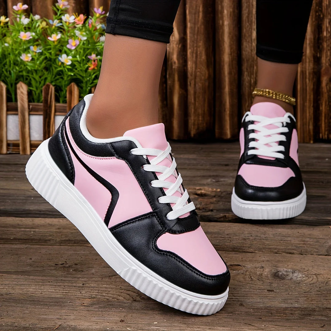Fashionable Light and Casual Sneaker