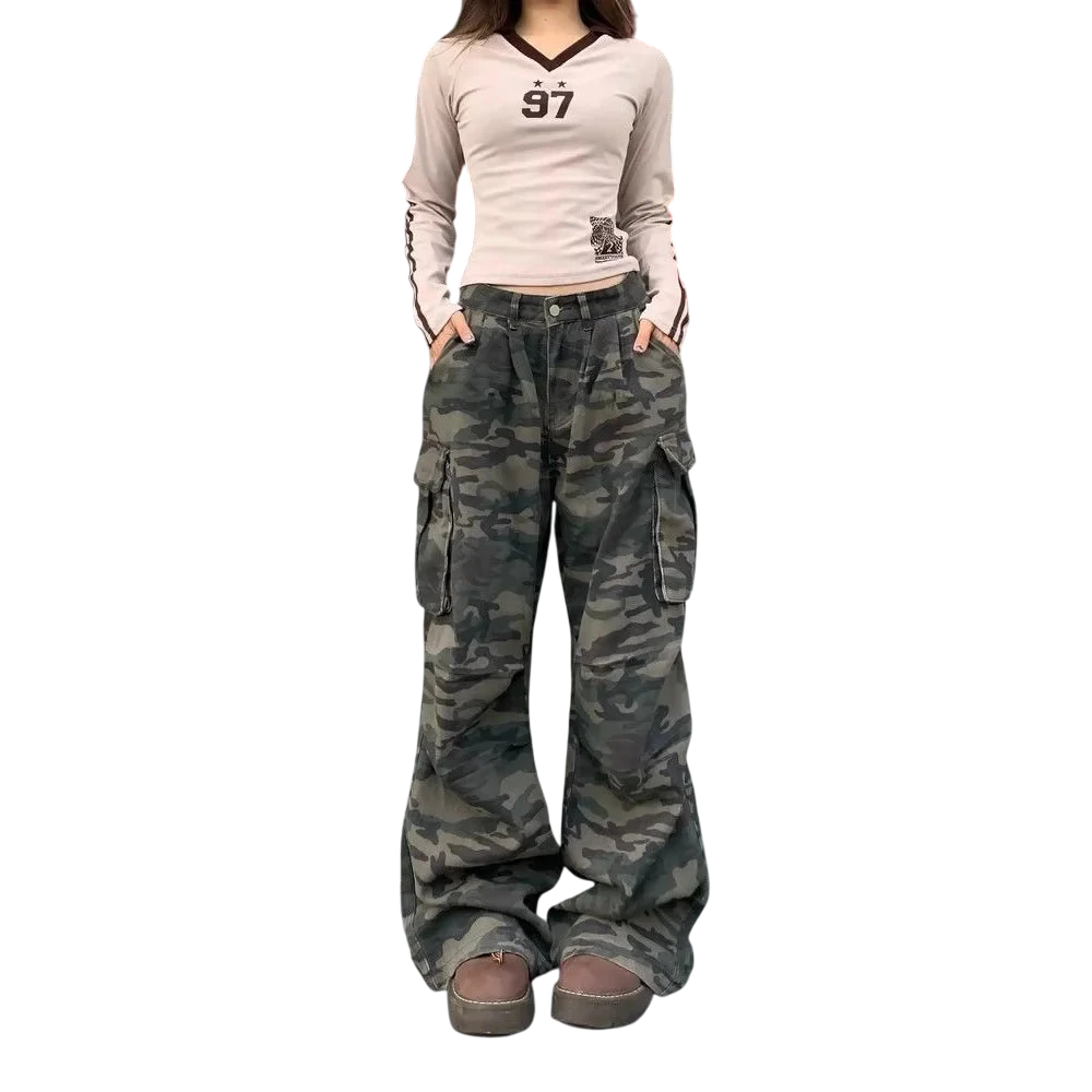 Vintage Women’s Loose-Fit Camouflaged Cargo Pants