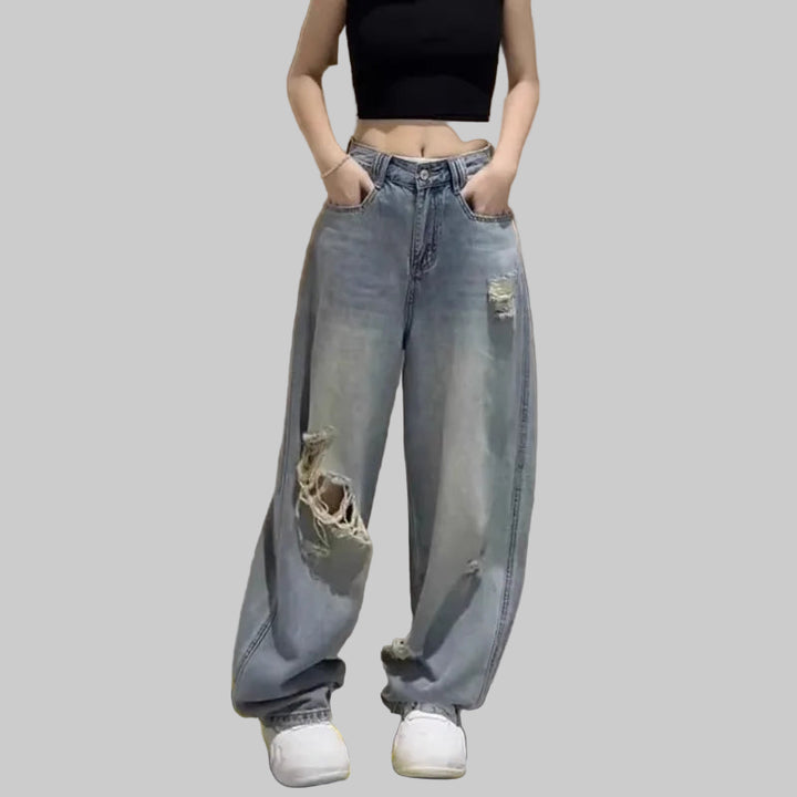 Ripped Slimming Wide-Leg Jeans