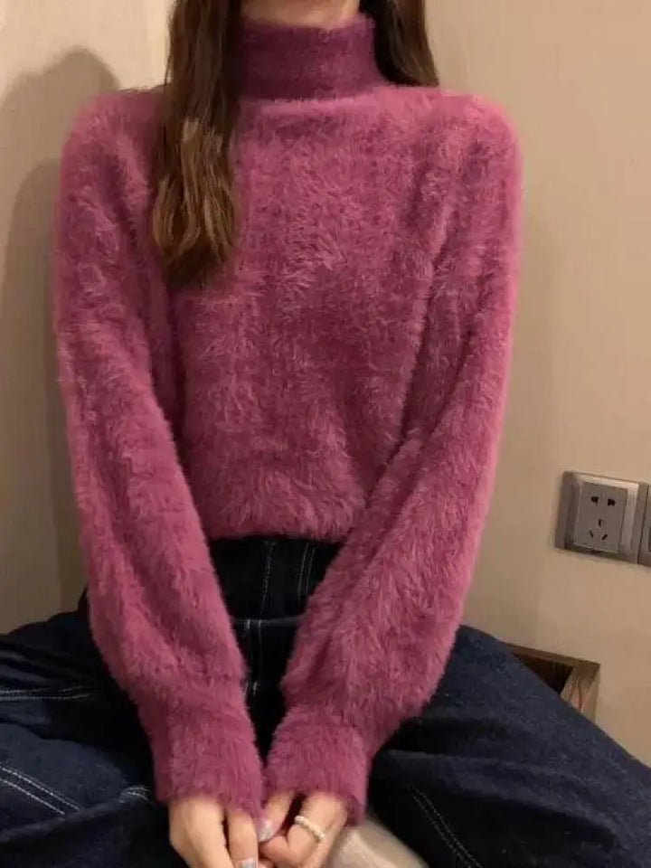 Luxurious Knit Turtleneck Sweater with Mink Wool Feel