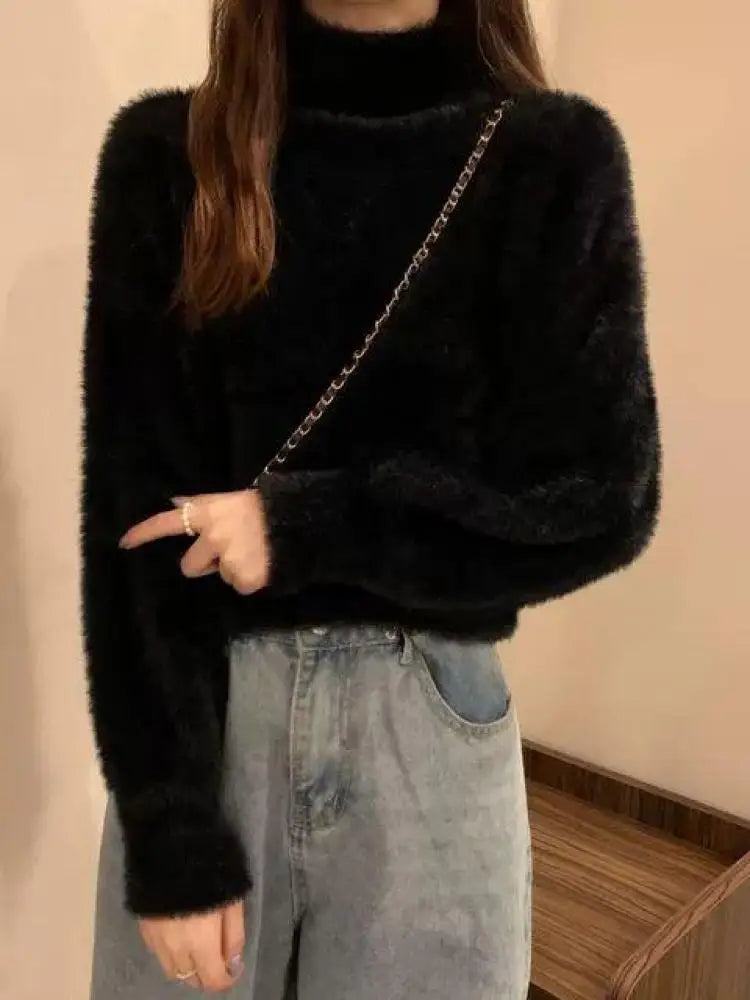 Luxurious Knit Turtleneck Sweater with Mink Wool Feel
