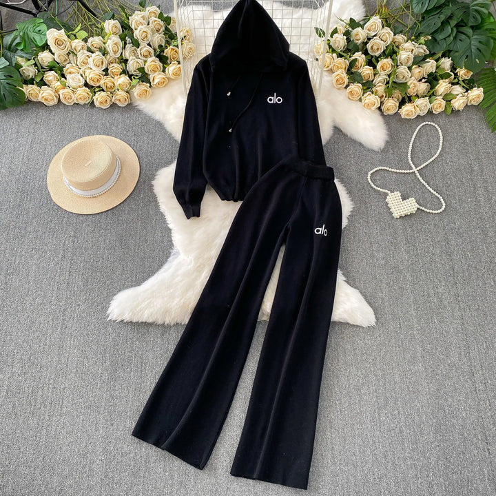 Fitted hooded sweatshirt and Sweatpants Set